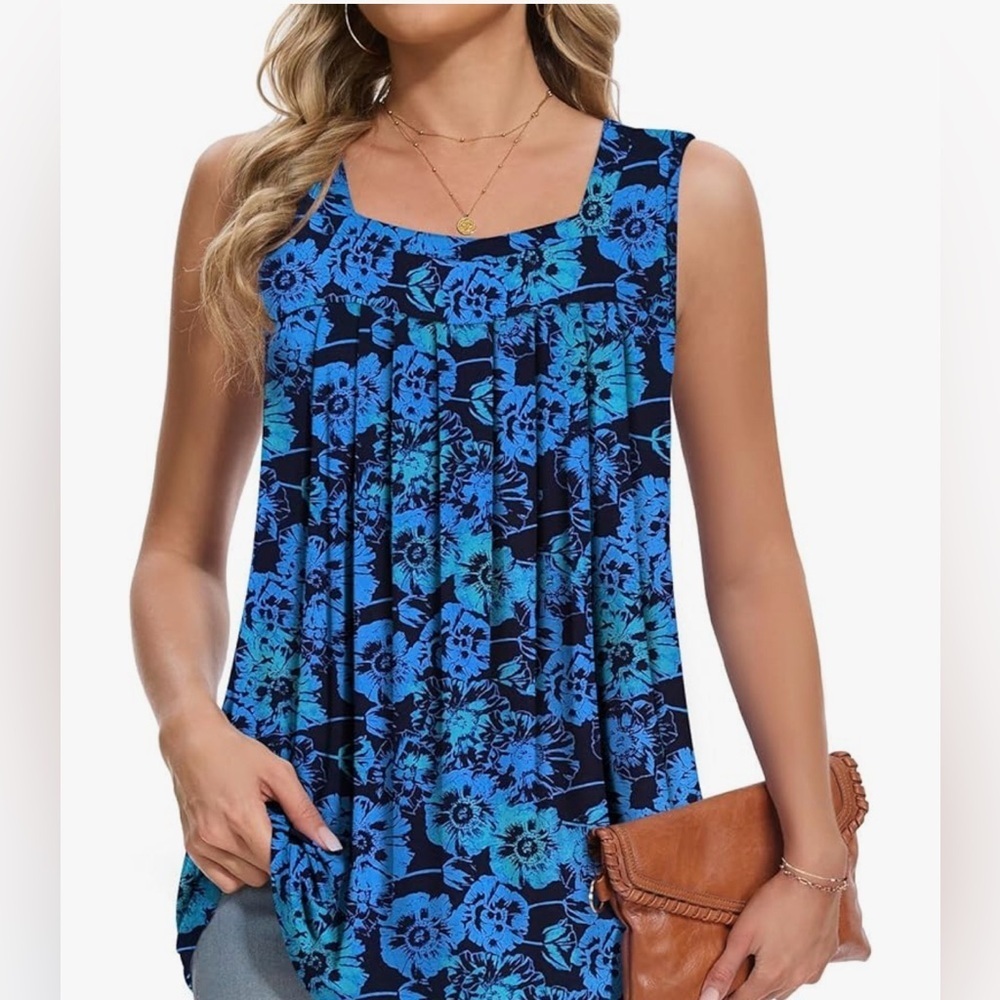 New- 3 XL Floral Blue & Black
Women's Top